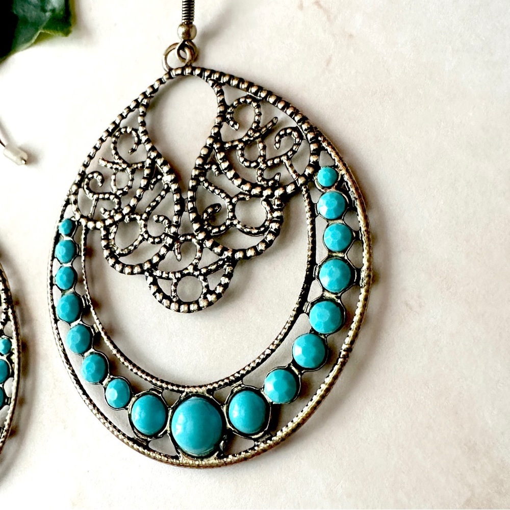 3/$22🩶 Western Turquoise Stone Antiqued Gold Tone Delicate Teardrop Earrings NEW - Picture 6 of 11